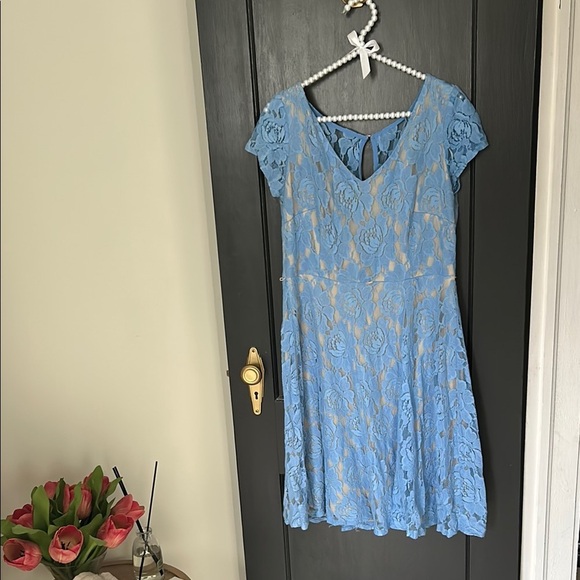 Dresses & Skirts - Elegant Blue Lace Dress